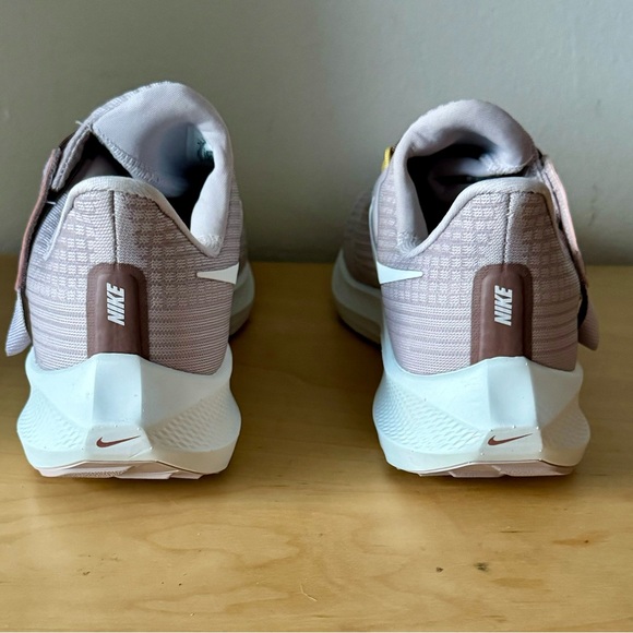 NIB - Nike Air Zoom Pegasus Flyease 🆕🆕🆕 - Picture 4 of 8